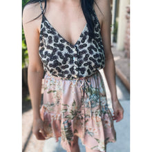 Load image into Gallery viewer, Tie-front Pineapple Top in Light
